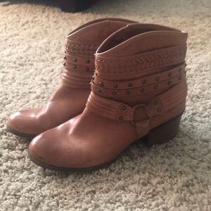 ❤️ JESSICA SIMPSON “CURRIE” BOOTIE ❤️